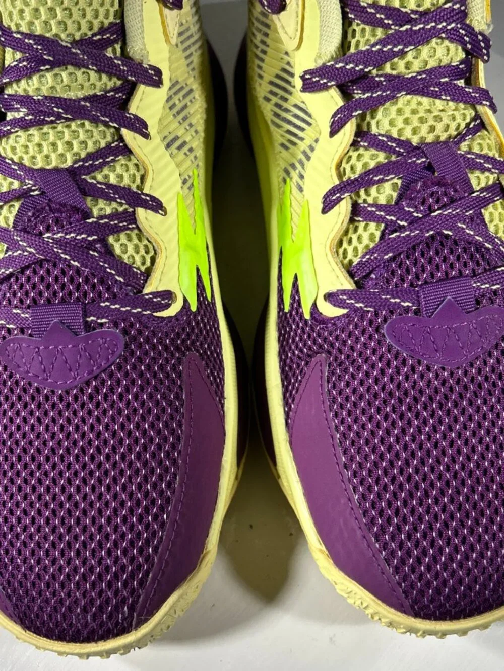 Adidas Dame 8 Dame Time Basketball Shoes Mens Boys Size 6 Purple Yellow Sneakers